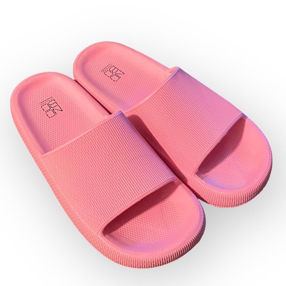 No Boundaries Sandals Women’s Size‎ 8 Slip On Slides Pink
